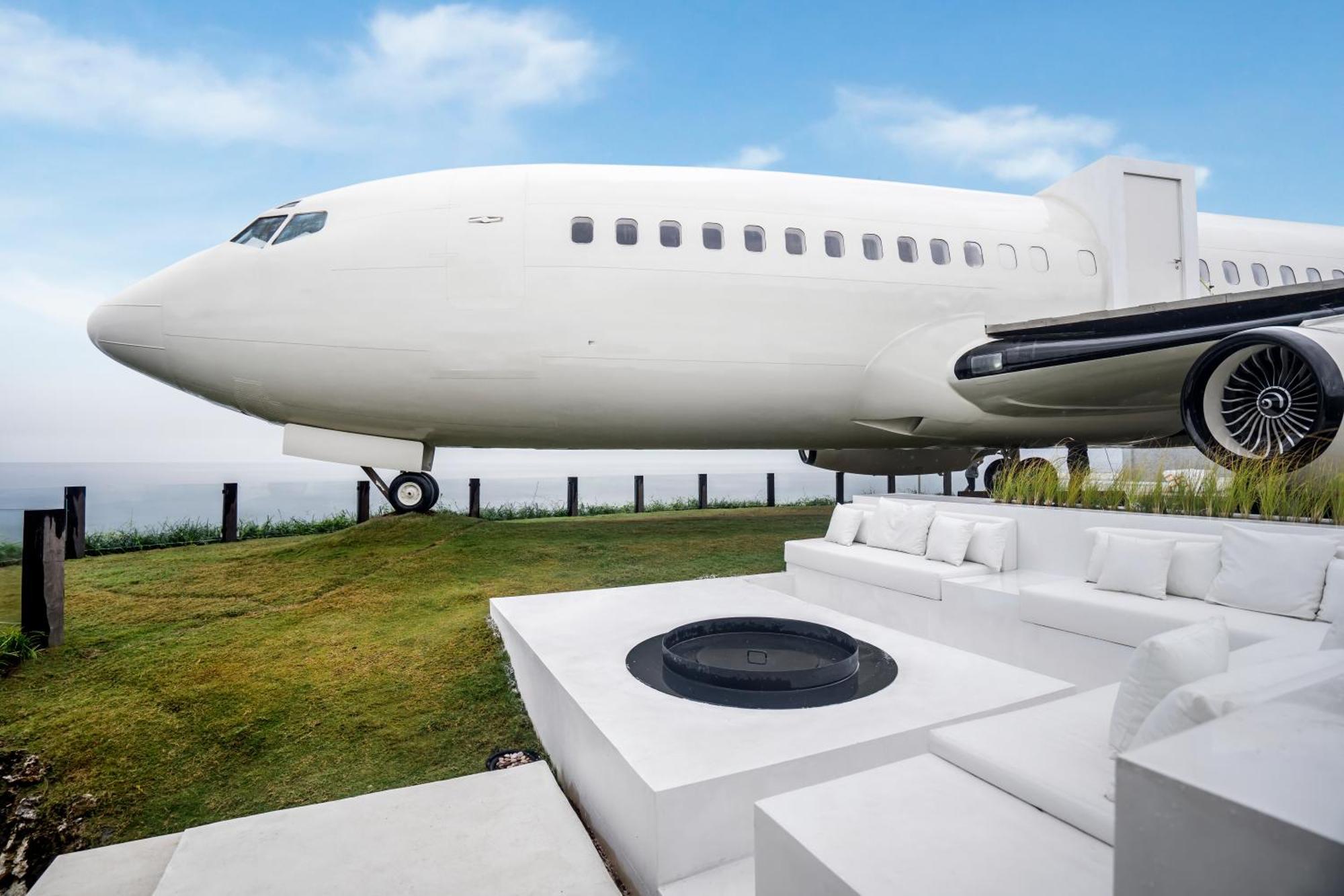 Private Jet Villa by Hanging Gardens Air Uluwatu Eksteriør billede